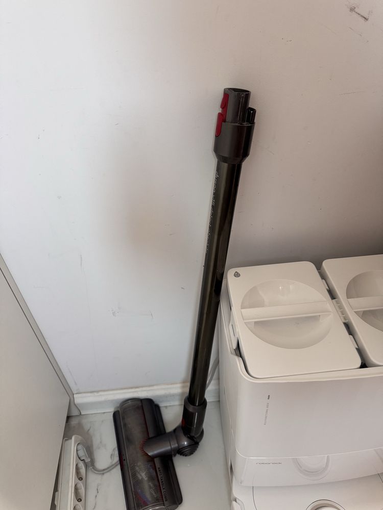 Dyson V15 прахосмукачка