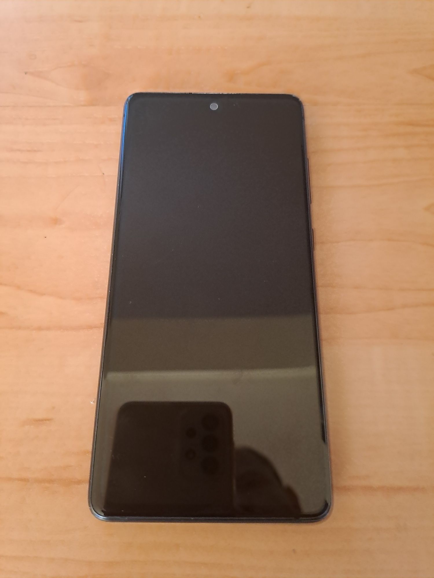 Samsung S 20 FE Перфектен