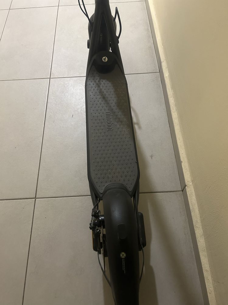 Електрическа тротинетка Segway Ninebot F25