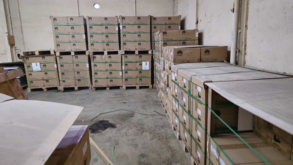 Инверторы Huawei: Идеальны для заводов и коммерческих предприятий