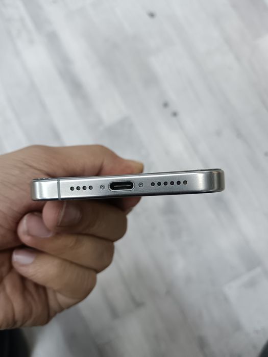 iPhone 15 Pro Max X/A 256 GB Natural Titanium