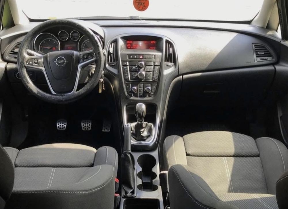 Vand opel astra j sport turnier