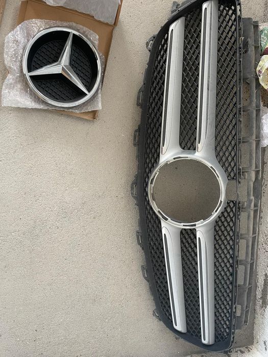 Решетка за Мерцедес W213