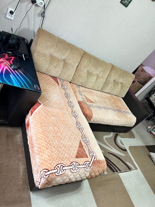 Продам диван в отличном состоянии