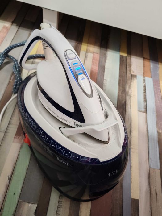 Statie de calcat Tefal pro express ultimate