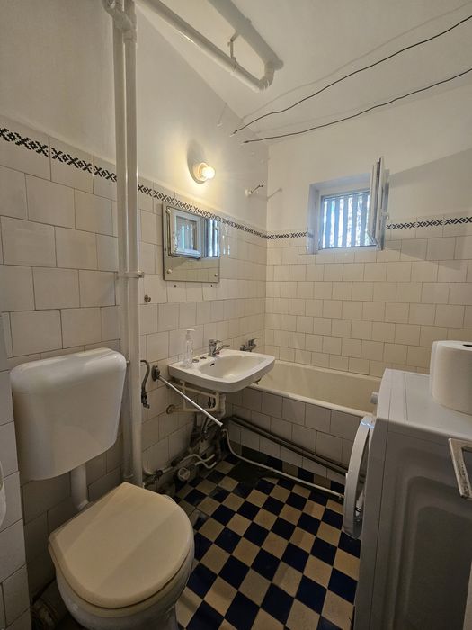 Vand apartament 2 camere, etajul 3,Vlaicu