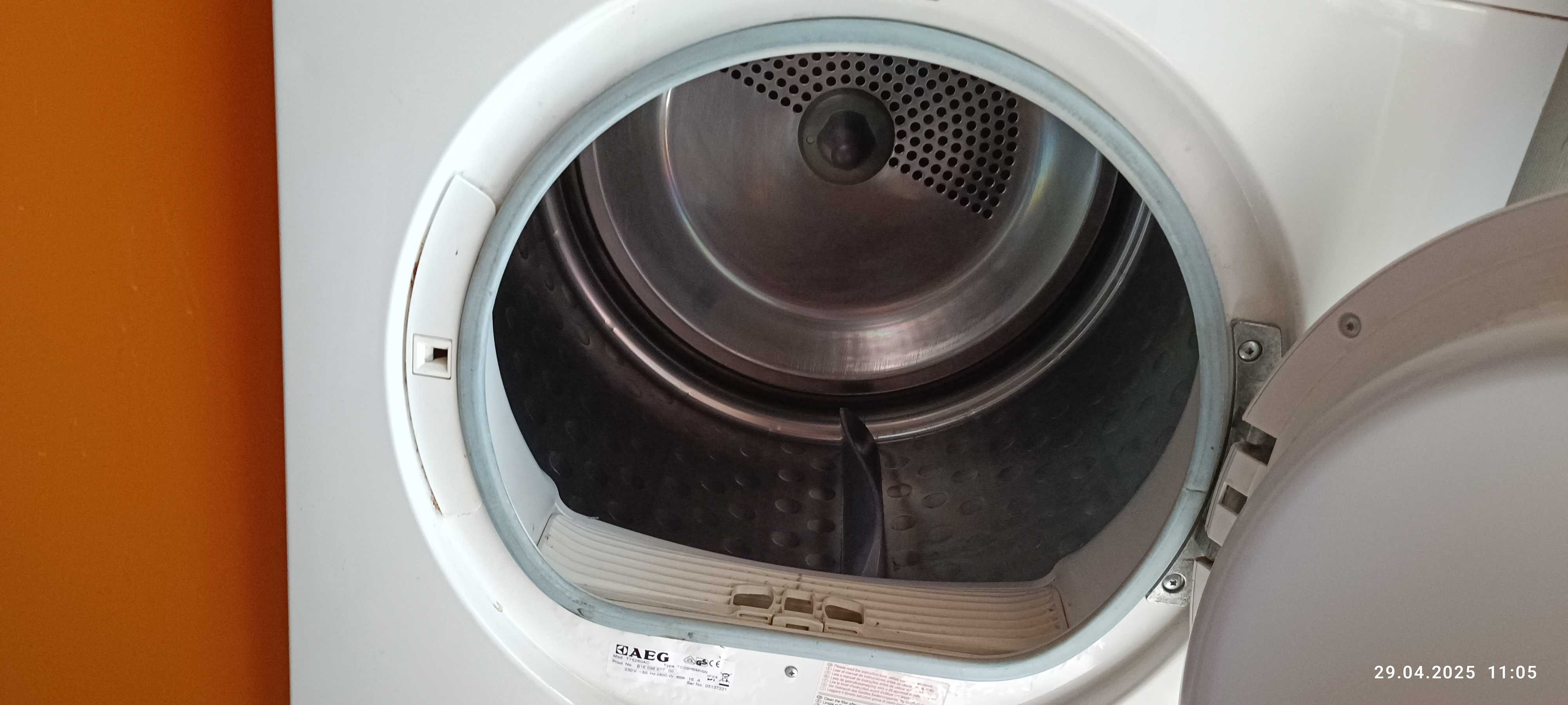 Промоция- Сушилня AEG Т75280АС- кондензационна 8кг. Перфектна