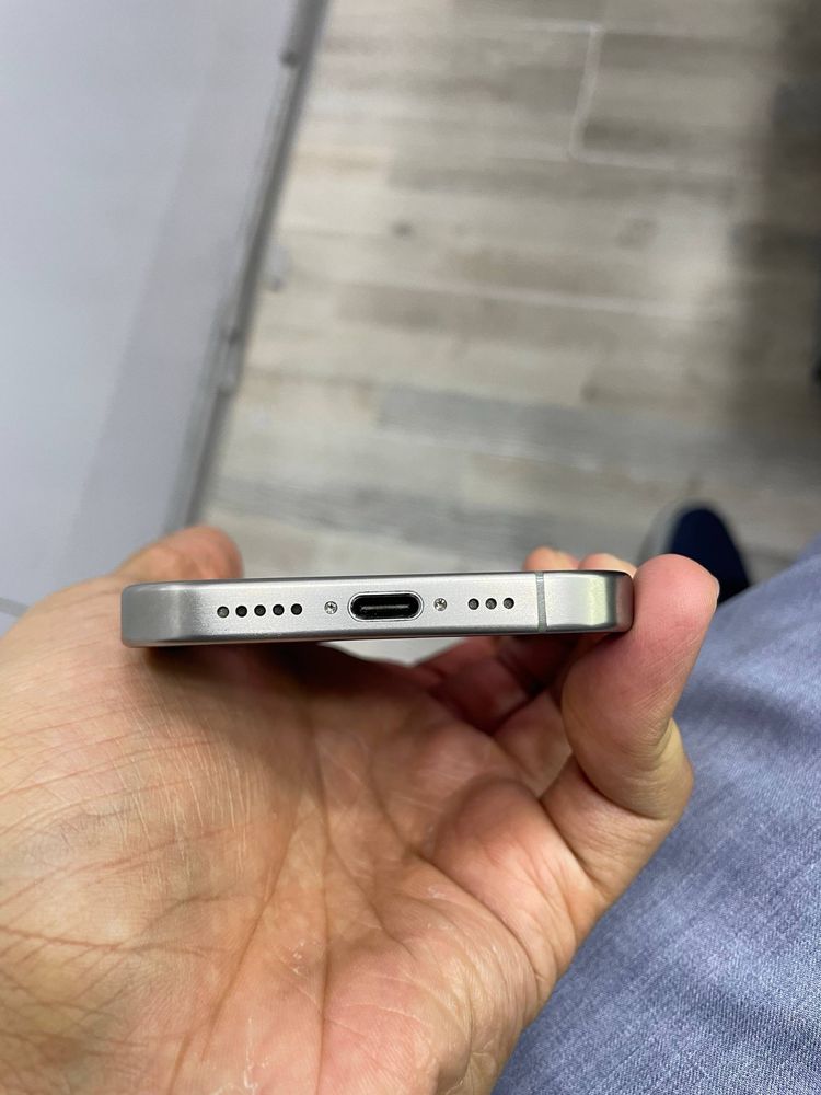 Iphone 15pro NaturalTitanium