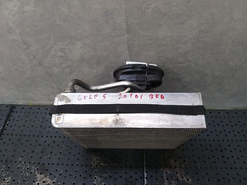 Radiator calorifer clima bord vw golf 5 1k