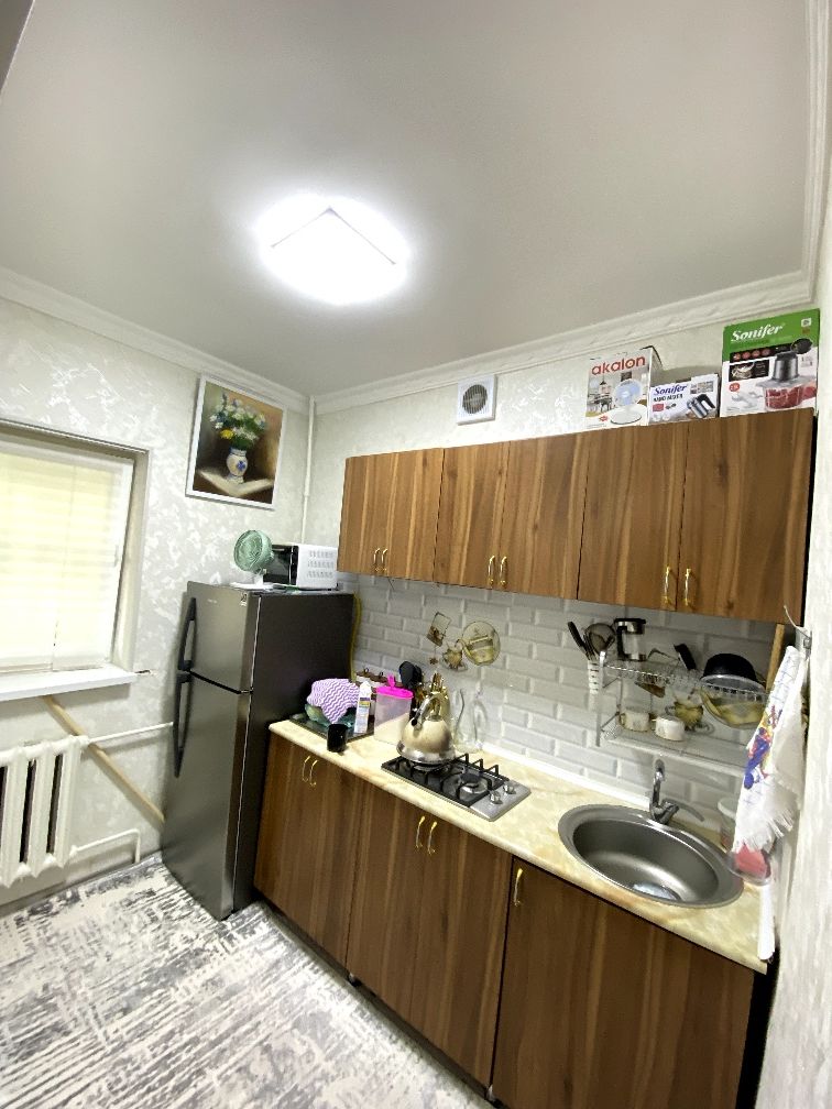 Срочная продажа!!! Сергели 2, 1 в 2 - комнаты РОВД улица