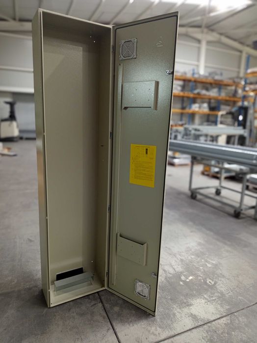 Ел табла за окабеляване