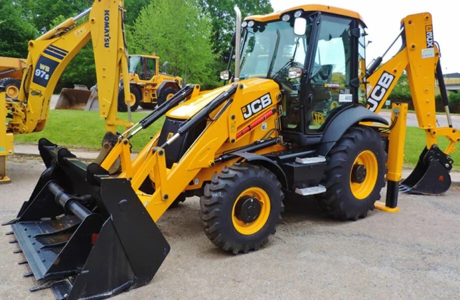 Экскаватор погрузчик Актобе, выкопка ям, септик, водопровод