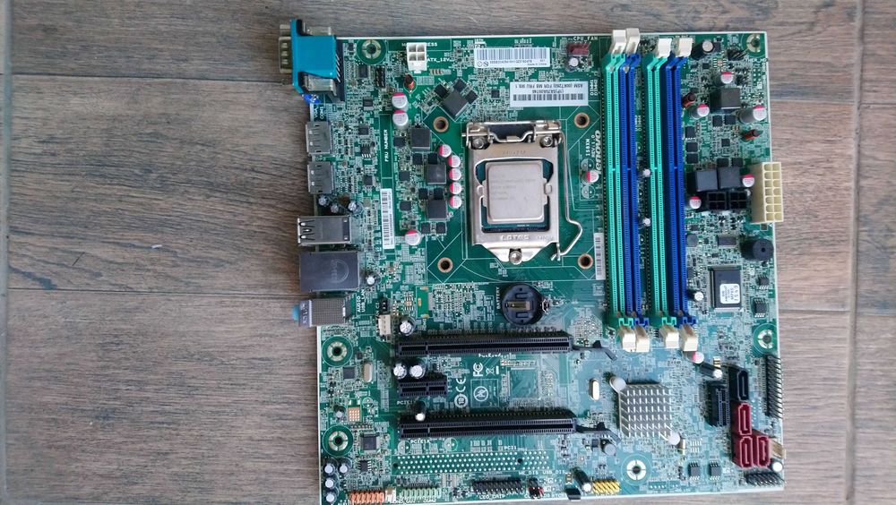 Placa de baza calculator lenovo cu procesor defect