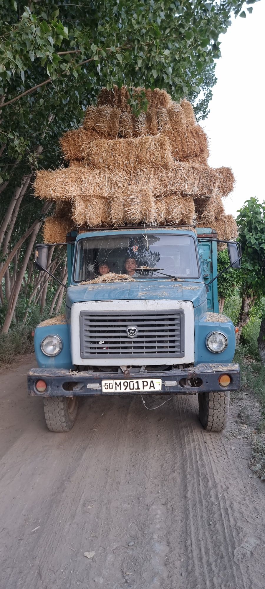 Gaz 53 samasval sotiladi