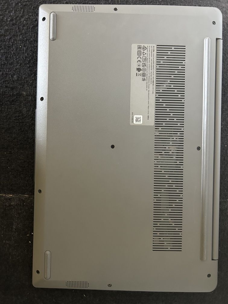 Лаптоп Lenovo IdeaPad 3