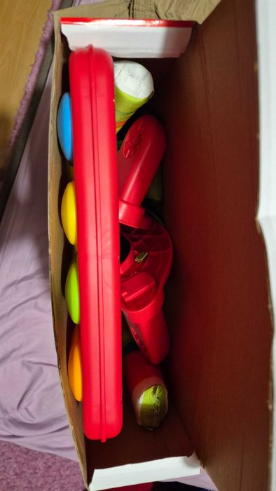 Музикален шезлонг за бебе + подарък бебешка гимнастика