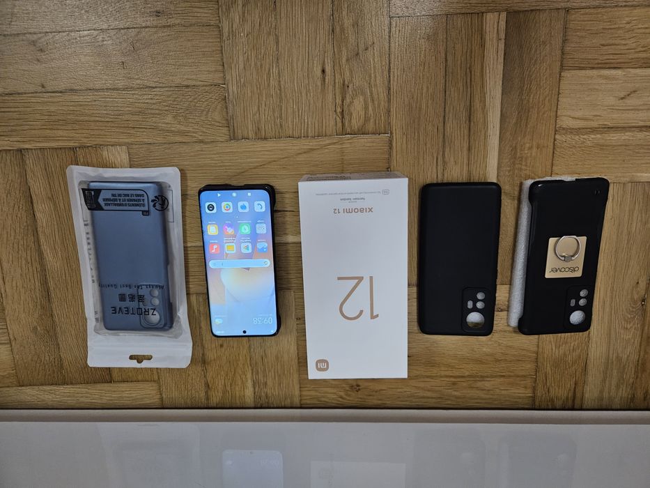 Смарт телефон Xiaomi 12 Gray 256gb памет 8gb RAM 5G С две сим карти. Т