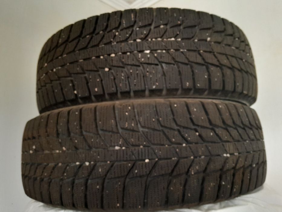 Зимние шины комплект  225/65 r 17