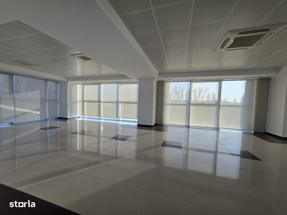 Splaiu Unirii teren 5000 mp Imobil S+P+5 Showroom, Clinica , Birouri ,