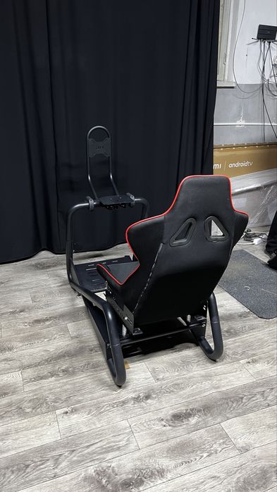 Кокпит для симрейсинга