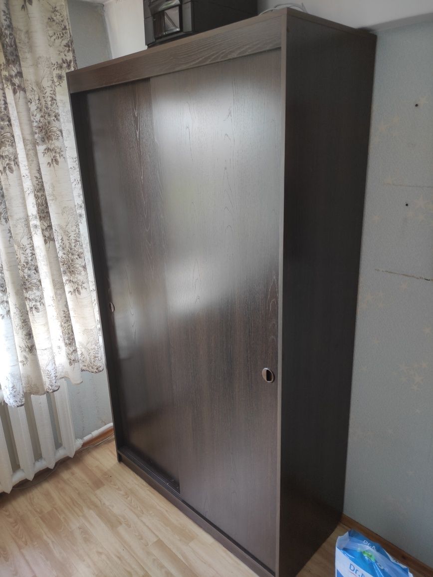Продам шкаф купе