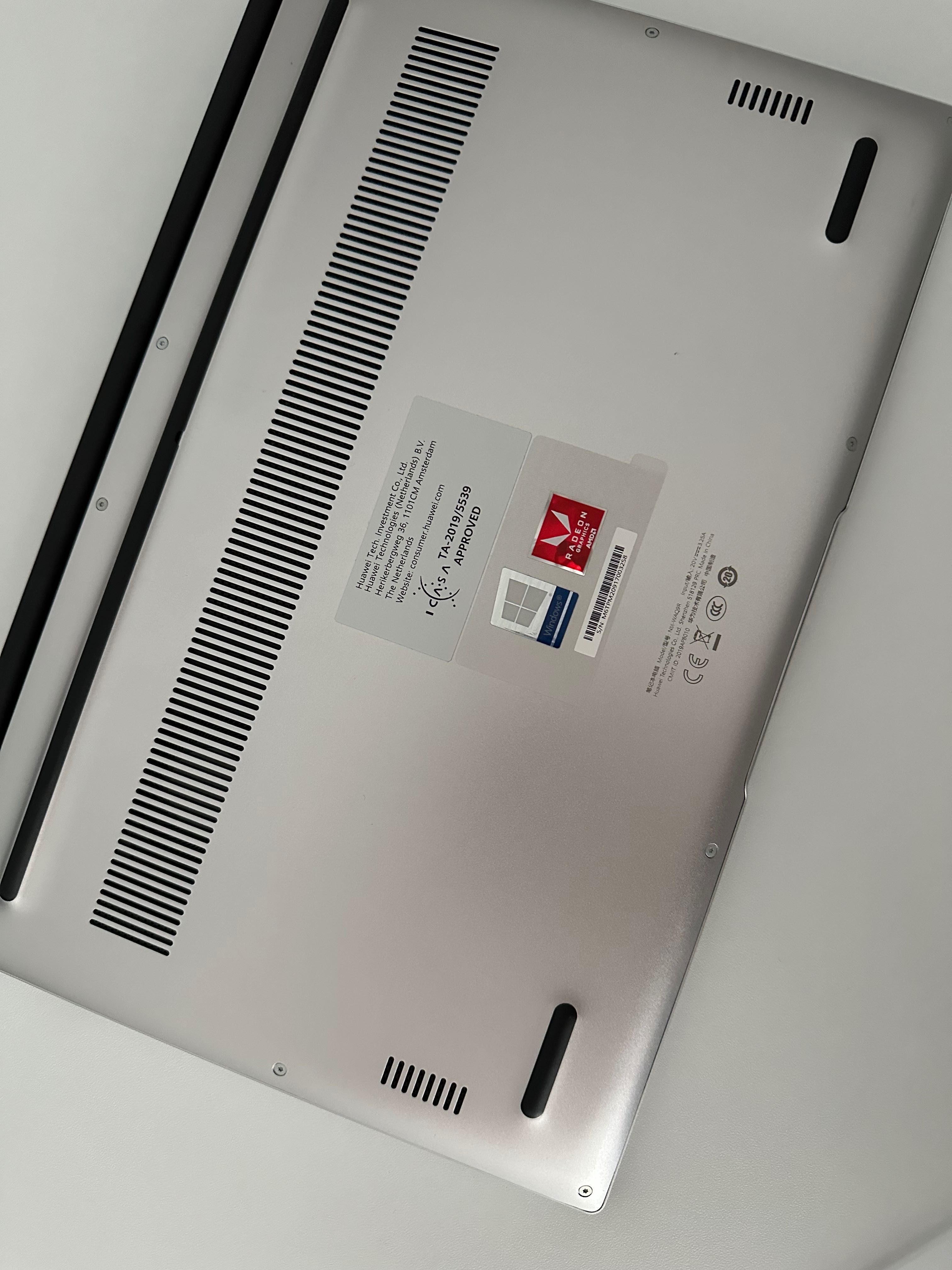 Huawei MateBook D14