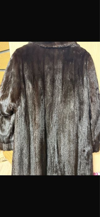 Haina din blana de nurca in stare impecabila