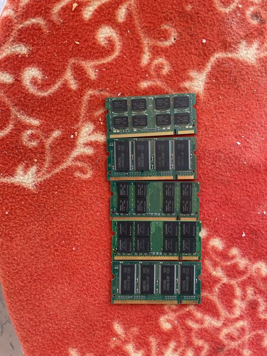 Placute laptop de vanzare