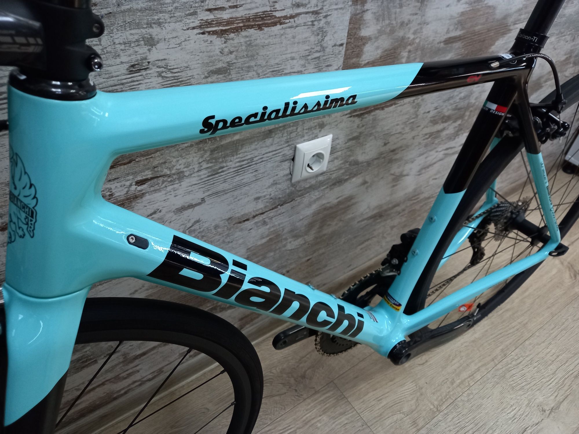 НОВ карбонов шосеен велосипед Bianchi Specialissima Campagnolo EPS 12