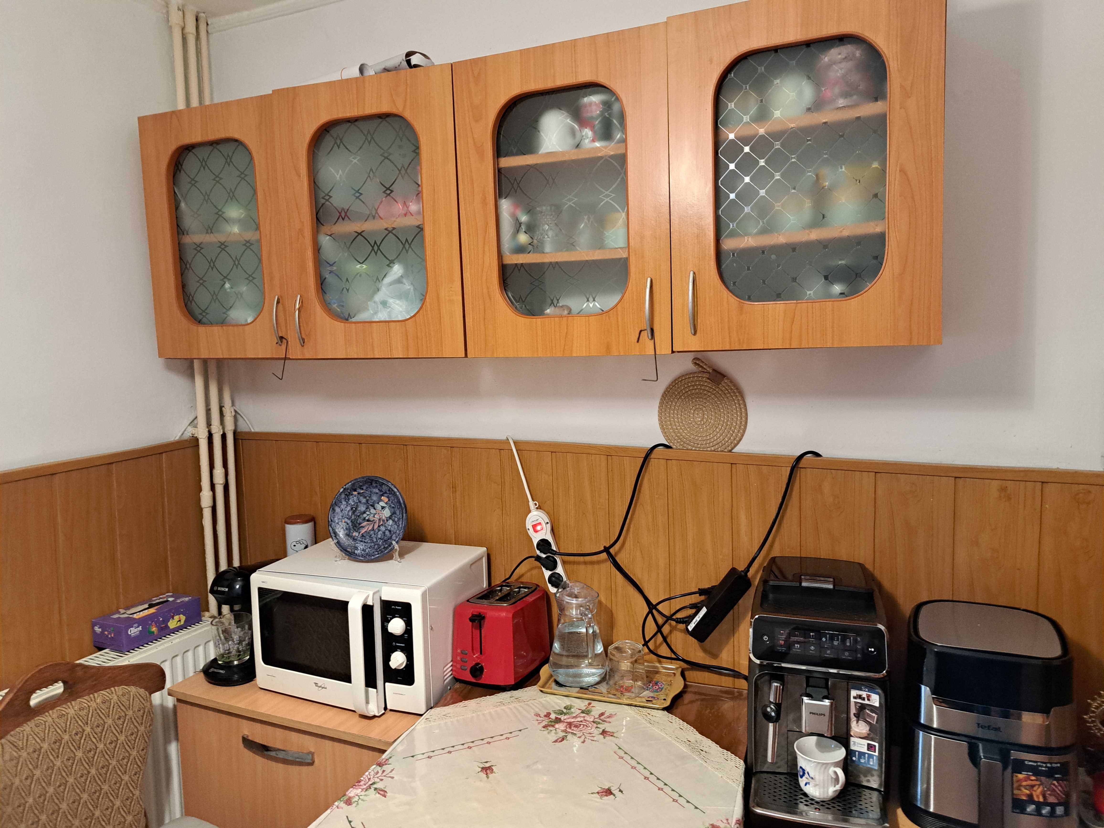 Vanzare  apartament   parter  in  cu  2  camere  si   balcon  extins