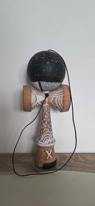 Kendama facuta manual doar doua in stoc