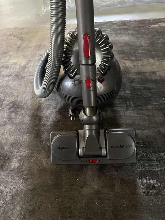 Прахосмукачка Dyson
