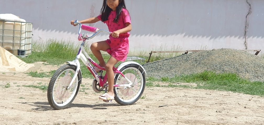 Велосипед для девушка от 5 до 8 сос хороший  цена 30000 тенге