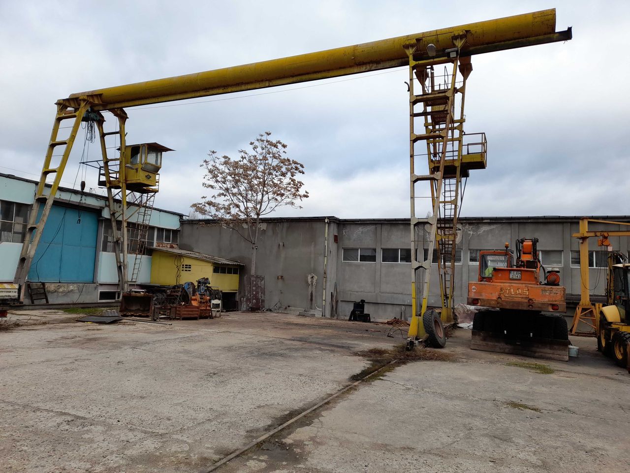 Продава се Промишлена сграда в София, Военна рампа - 1630 кв.м за 393 €/кв.м - Снимка #10