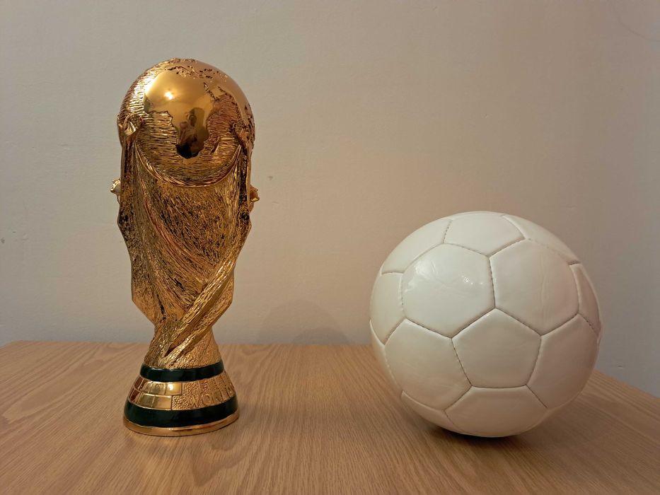 продавам трофей купа световнo първенство пo футбол