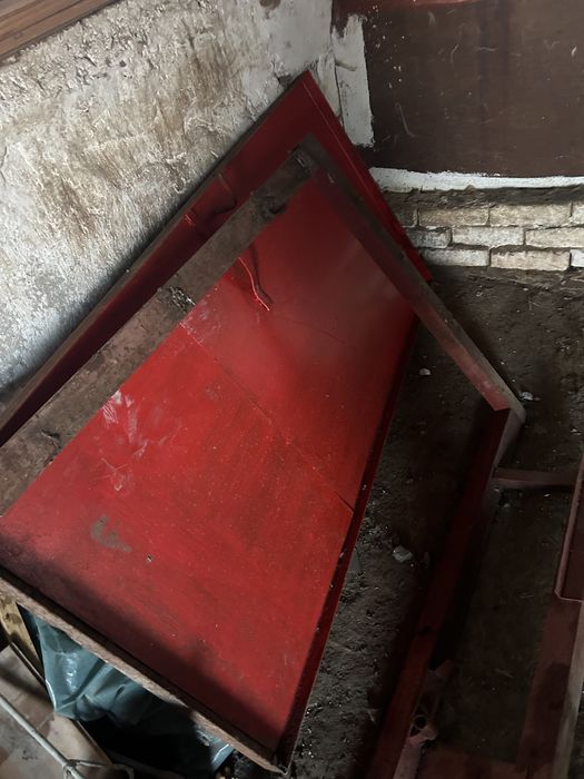 Метална желязна врата с касата