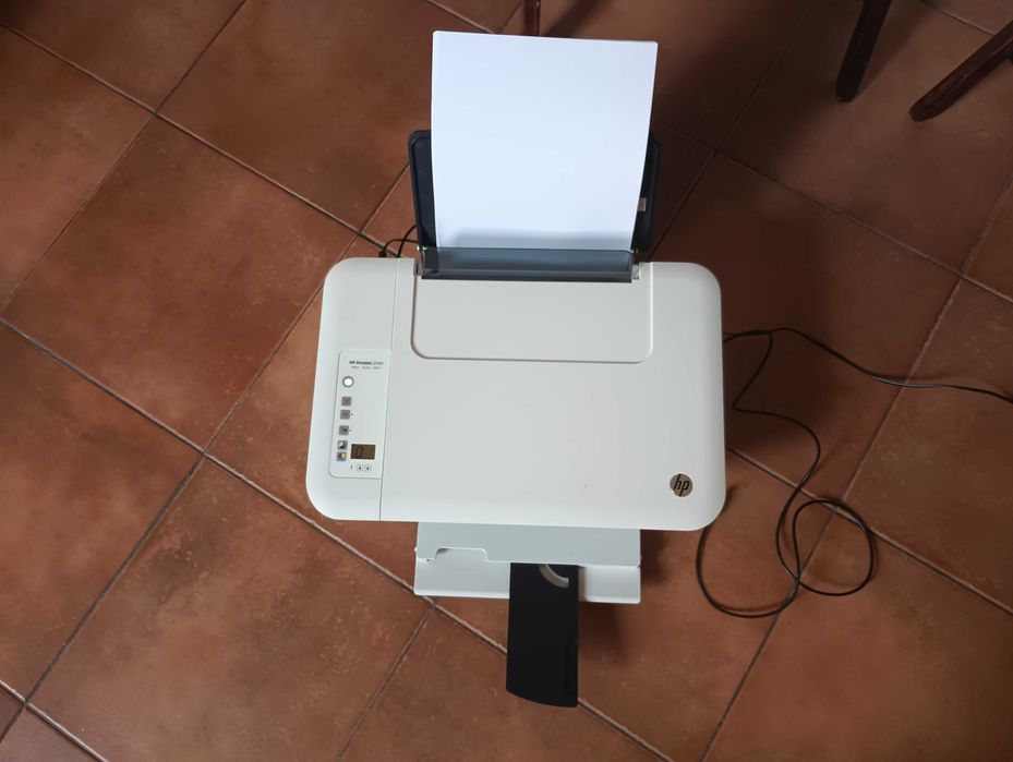 Imprimantă - complet funcțională, necesită cartușe de cerneală noi