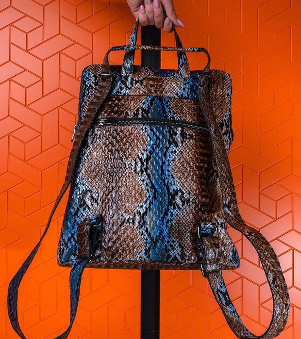 Нова дизайнерска раница от естествена кожа