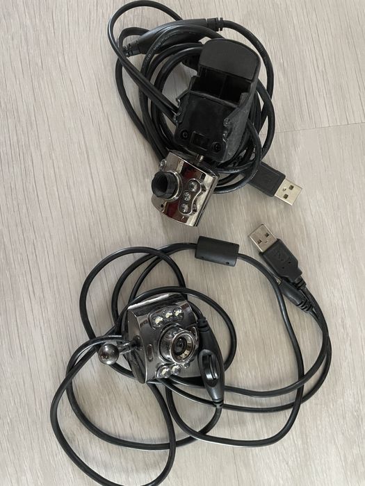 Camere web cu microfon