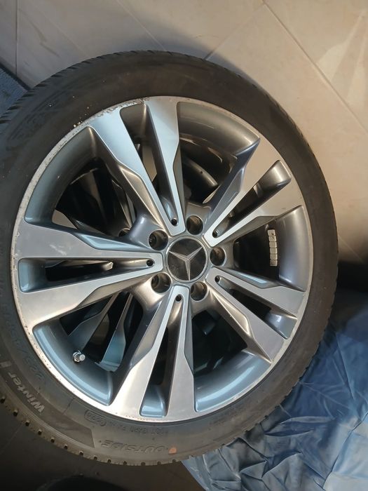 Vând cauciucuri +jante