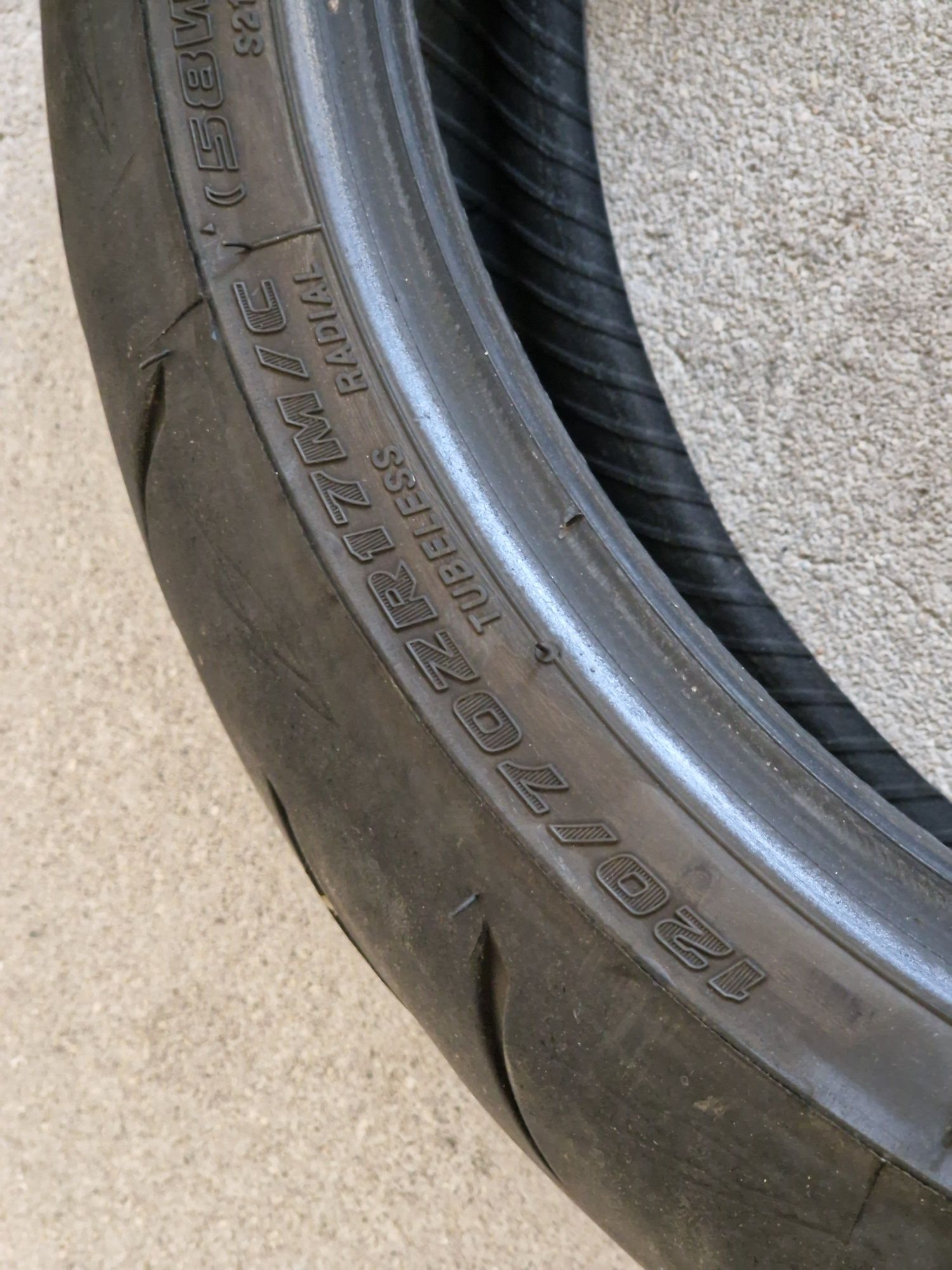 Мото Гума 120/70/17 Мотоциклетна Гума Мотор Bridgestone Battlax S21