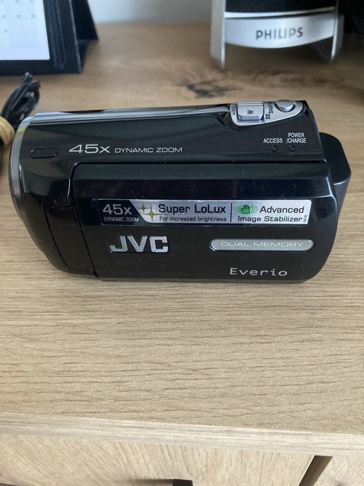 JVC Видеокамера .