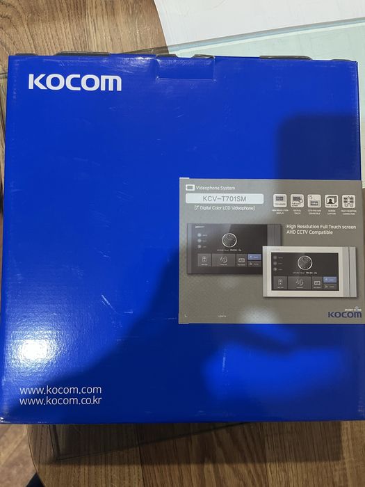 Видеодомофон KOCOM KCV-T701SM + KC-MC20 D1