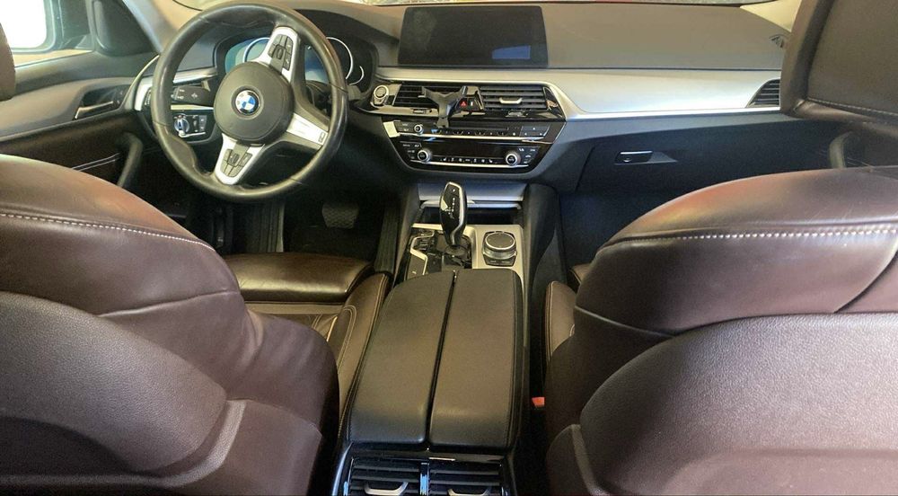 De vânzare BMW 530i. Eladó BMW 530i.