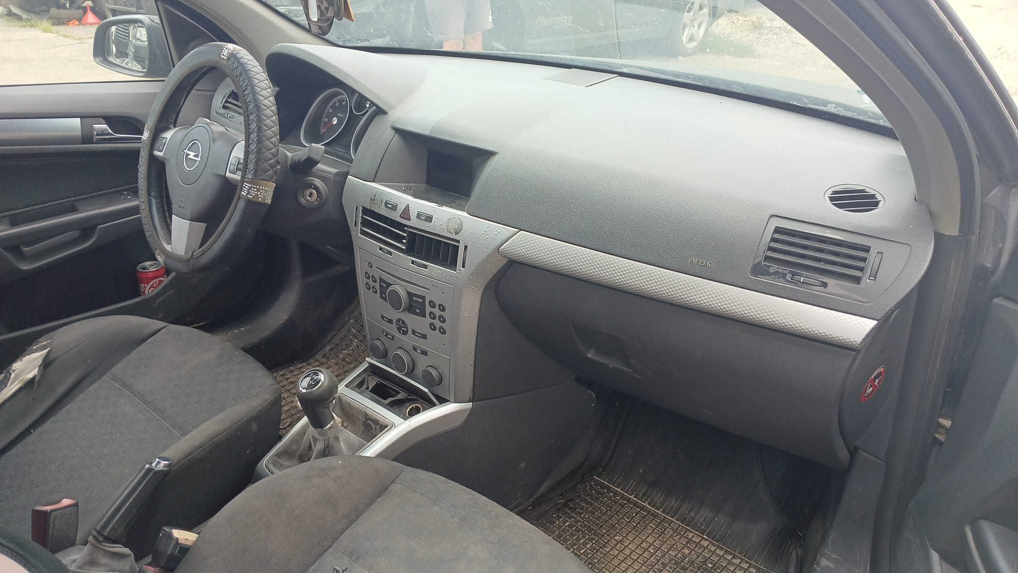 Dezmembrez Opel Astra H HB 1.6 BENZINA DIN 2004 - Z16XEP
