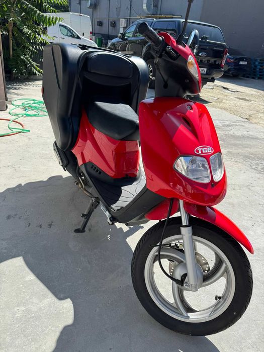 Vand Scuter TGB 49 cc inmatriculat, 1700 km, 500 euro+TVA