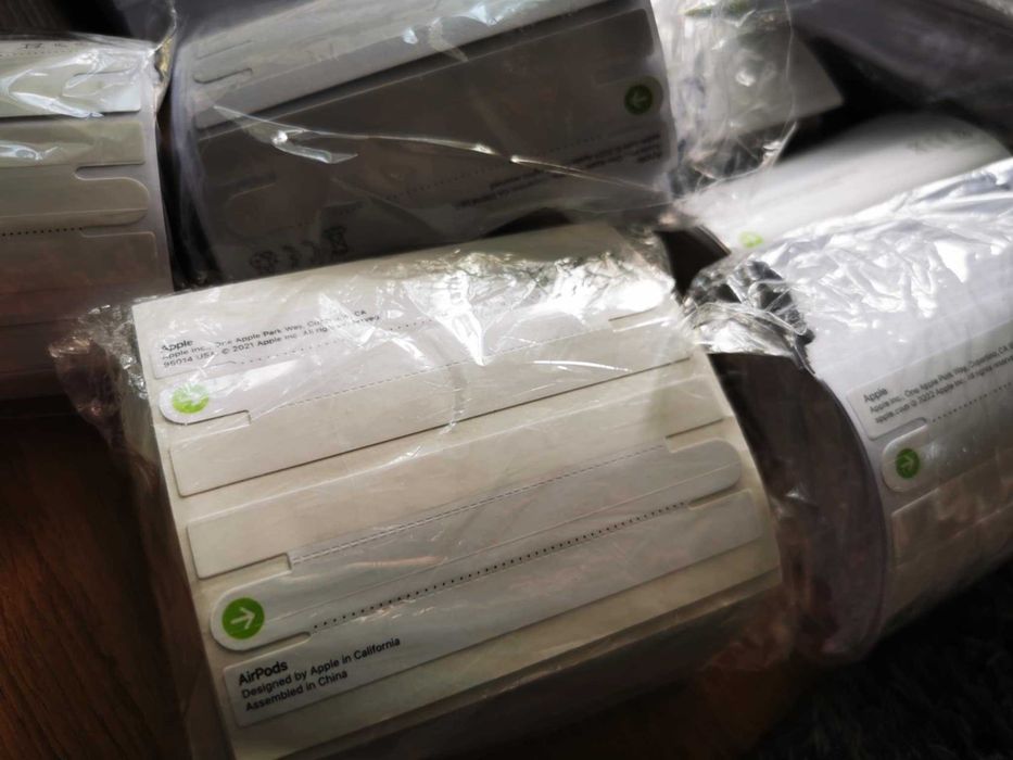 Lot set 100 cutii + 800 sigilii ambalaje telefoane Samsung si iPhone