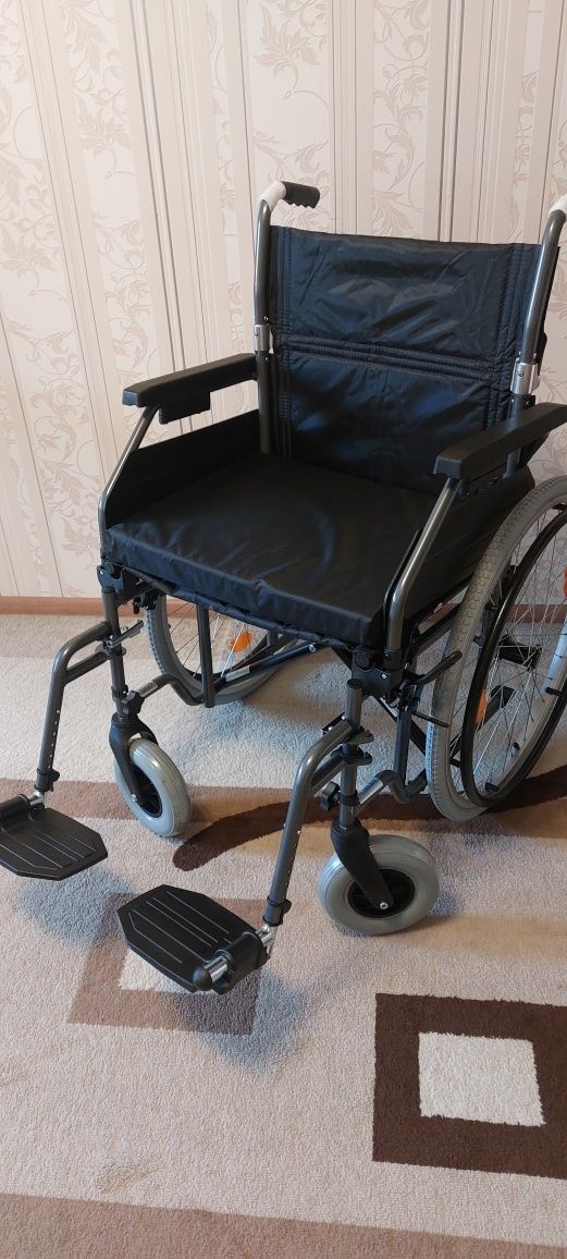 Продам 2 кресла  коляски инвалидные