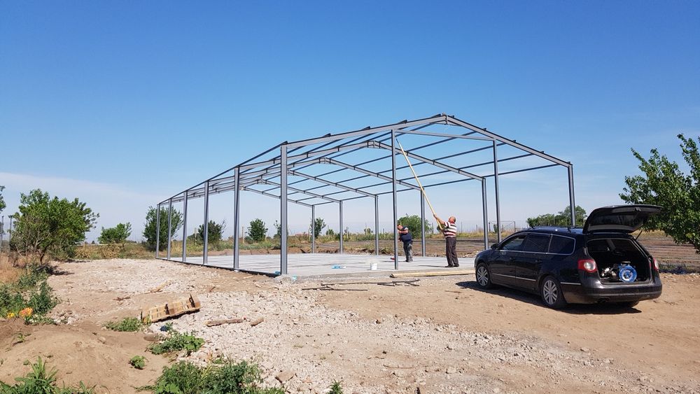 Executăm hale metalice din orice mărime dorește clientul