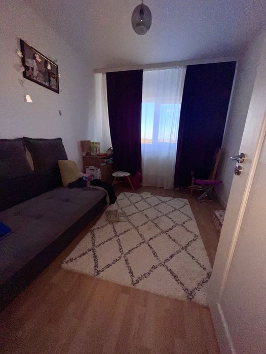 Vanzare apartament 3 camere